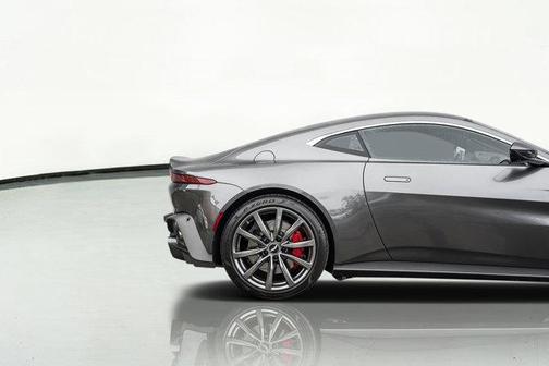 2020 Aston Martin Vantage Base
