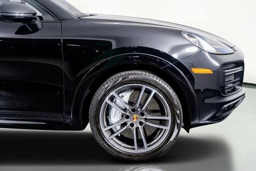 2023 Porsche Cayenne Turbo