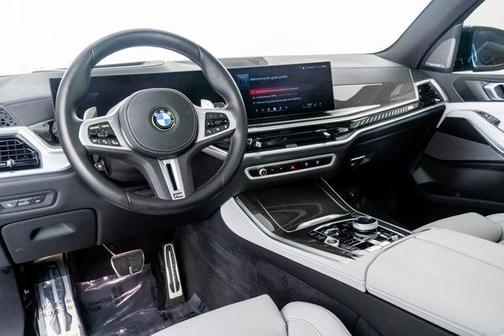 2025 BMW X5 M60i