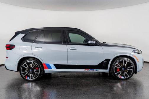 2025 BMW X5 M60i