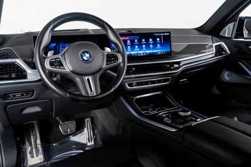 2025 BMW X5 M60i