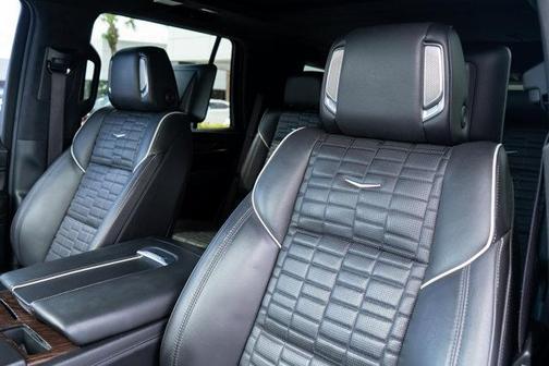 2022 Cadillac Escalade Sport Platinum