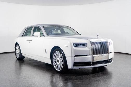 2019 Rolls-Royce Phantom Base