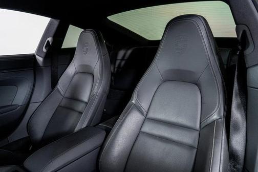 2020 Porsche 911 Carrera