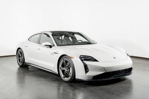2025 Porsche Taycan Turbo