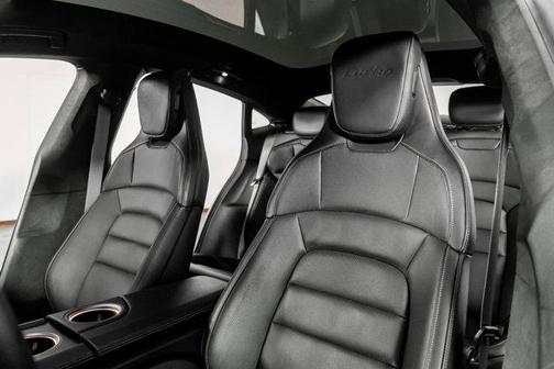 2025 Porsche Taycan Turbo