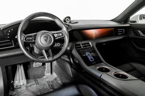 2025 Porsche Taycan Turbo