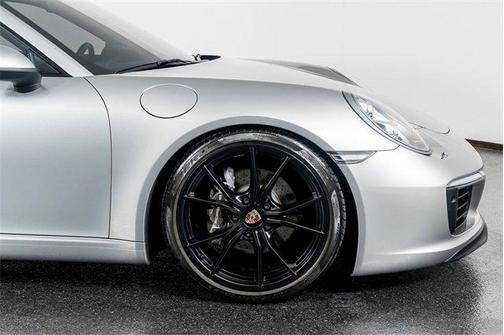 2017 Porsche 911 Carrera