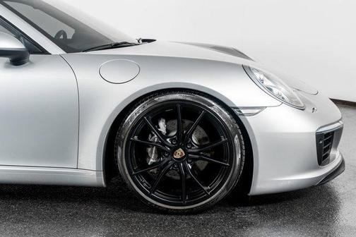 2017 Porsche 911 Carrera