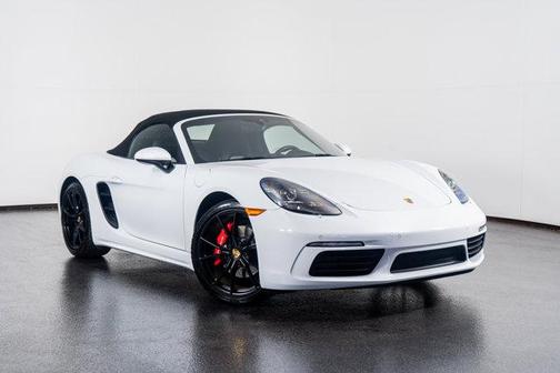 2022 Porsche 718 Boxster S