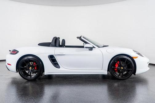 2022 Porsche 718 Boxster S