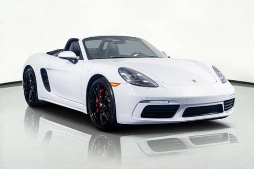 2022 Porsche 718 Boxster S