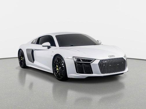 White 2017 Audi R8 V10 Quattro Coupe