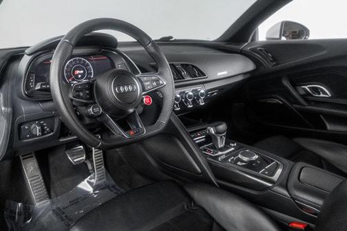 White 2017 Audi R8 V10 Quattro Coupe