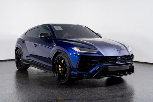 2022 Lamborghini Urus AWD