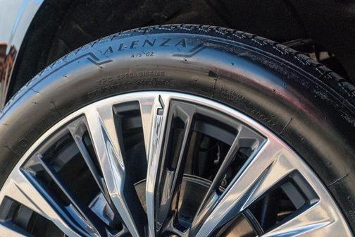 2025 Cadillac Escalade ESV Premium Luxury