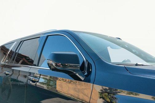 2025 Cadillac Escalade ESV Premium Luxury