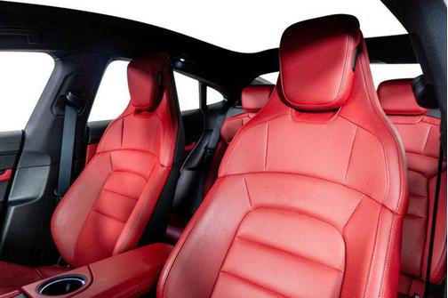 2024 Porsche Taycan 4S