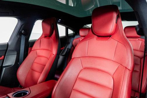 2024 Porsche Taycan 4S