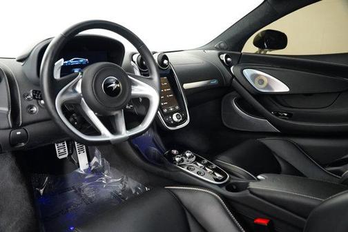 2023 McLaren GT Base