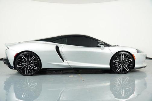 2023 McLaren GT Base