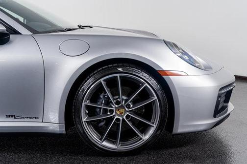 2022 Porsche 911 Carrera