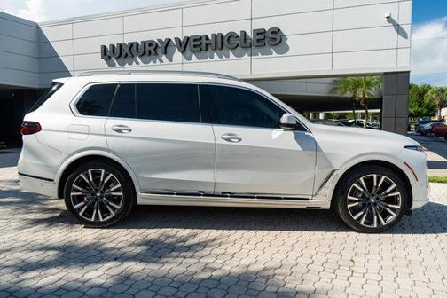 2023 BMW X7 xDrive40i