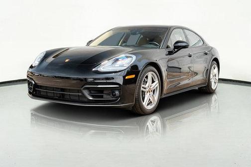 2022 Porsche Panamera 4