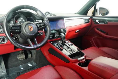 2024 Porsche Macan GTS
