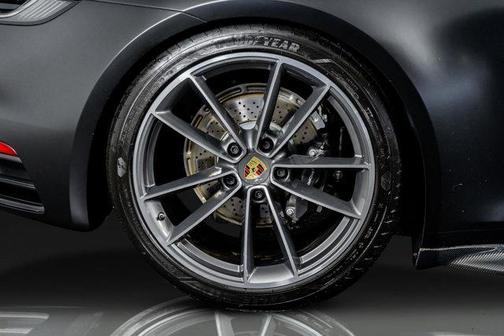 2021 Porsche 911 Carrera