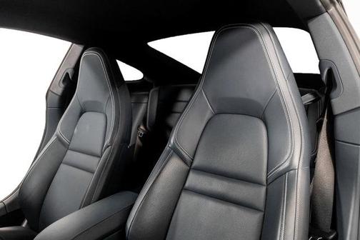 2021 Porsche 911 Carrera