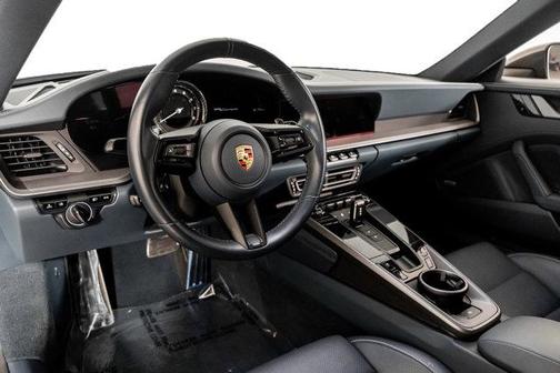 2021 Porsche 911 Carrera