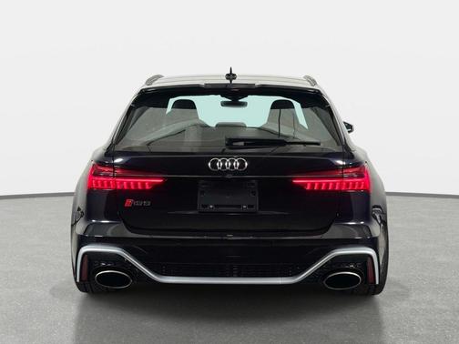 Mythos Black Metallic 2021 Audi RS 6 Avant 4.0T