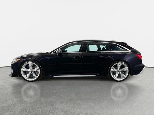 Mythos Black Metallic 2021 Audi RS 6 Avant 4.0T