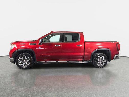 Cayenne Red Tintcoat 2022 GMC Sierra 1500 SLT