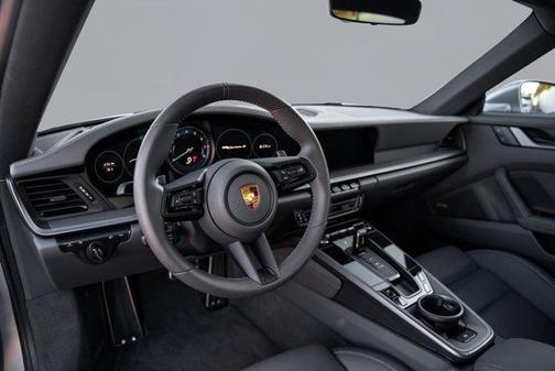 2022 Porsche 911 Carrera 4 GTS