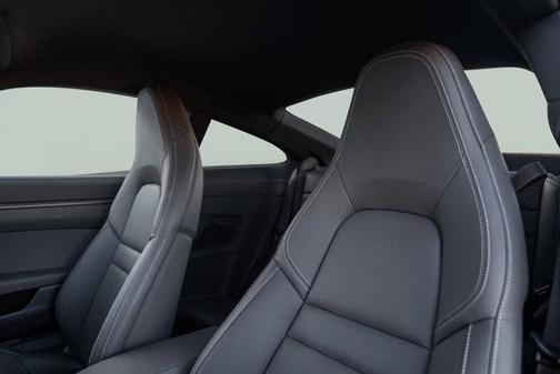 2022 Porsche 911 Carrera 4 GTS