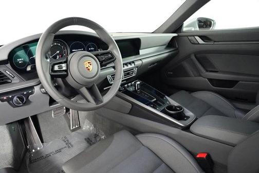 2022 Porsche 911 Carrera 4 GTS