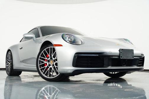 2022 Porsche 911 Carrera 4 GTS