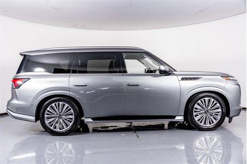 2025 INFINITI QX80 SENSORY AWD