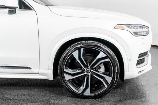 2025 Volvo XC90 B6 Ultra