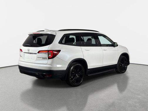 Platinum White Pearl 2021 Honda Pilot AWD Elite