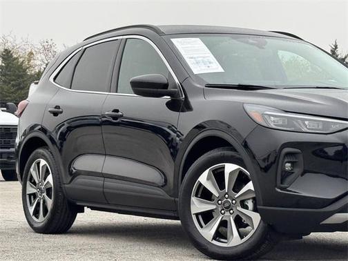 2025 Ford Escape Platinum