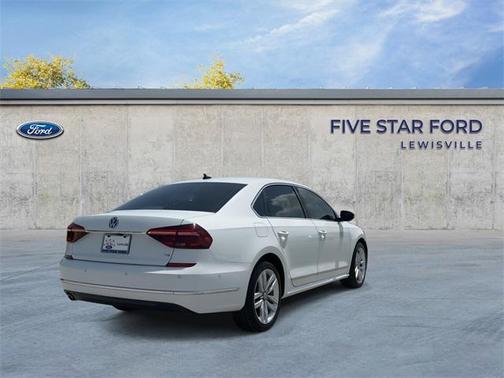 2017 Volkswagen Passat 1.8T SEL Premium