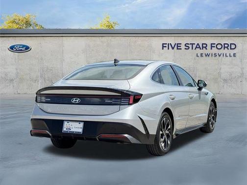 Aero Silver 2025 Hyundai SONATA SEL