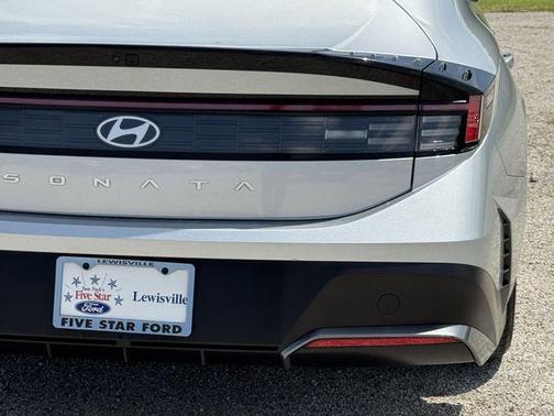 Aero Silver 2025 Hyundai SONATA SEL