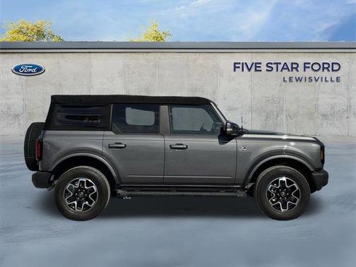 CARBONIZED GRAY METALLIC 2021 Ford Bronco Outer Banks