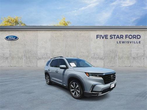2023 Honda Pilot Touring 8-Passenger
