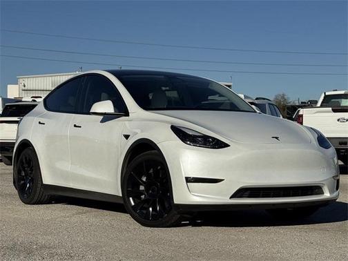 2023 Tesla Model Y Long Range Dual Motor All-Wheel Drive