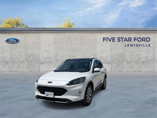 2022 Ford Escape Titanium